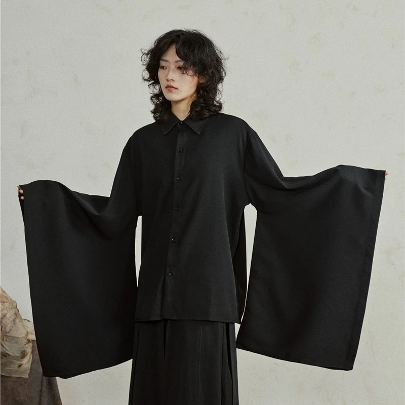 Kimono corto Kurai – bajo asimétrico, negro